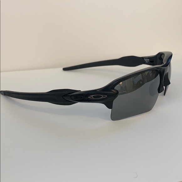 Oakley Flak 2.0 with Prizm lens. - Picture 3 of 5